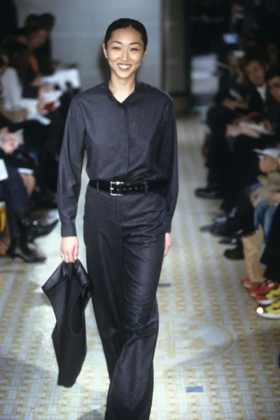 Look 17